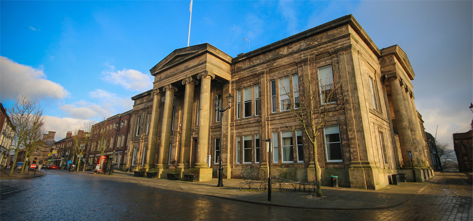 Macclesfield Men Walking And Talking   Macclesfield Town Hall 